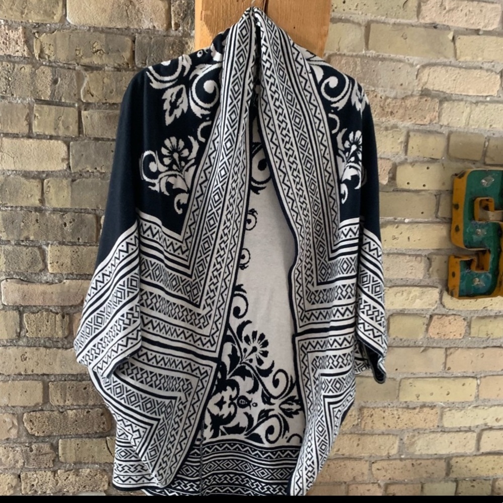 Hp A. Peach Mixed Print Oversized Open Front Cape - image 1